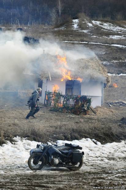 s-team фото 20.03.10 Каиса. Реконструкция боевых действий Взорвали хату