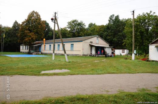 s-team фото 19.09.10 Покоряем небо (с. Сутиски) Двор аэродрома